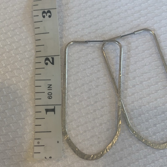 Hammered Silver Tone Elongated Geometric Hoop Earrings - Picture 2 of 4